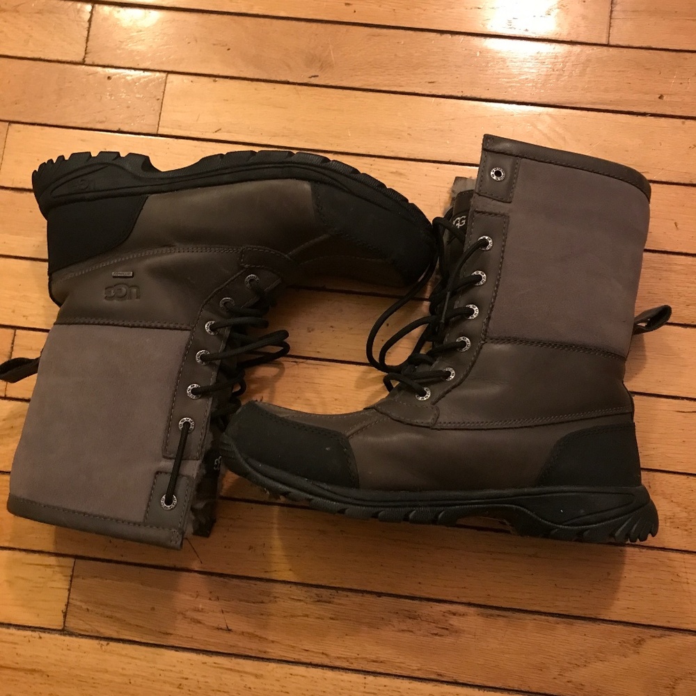 Mens Ugg Waterproof Snow Boots : Size 9.5 . Olive green and Brown